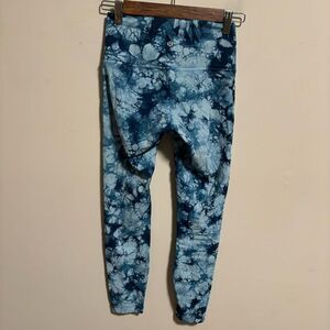 Lululemon Wunder Under Hi-Rise 7/8 Tight Dual Shibori Luxtreme 25" Blue- Size 4